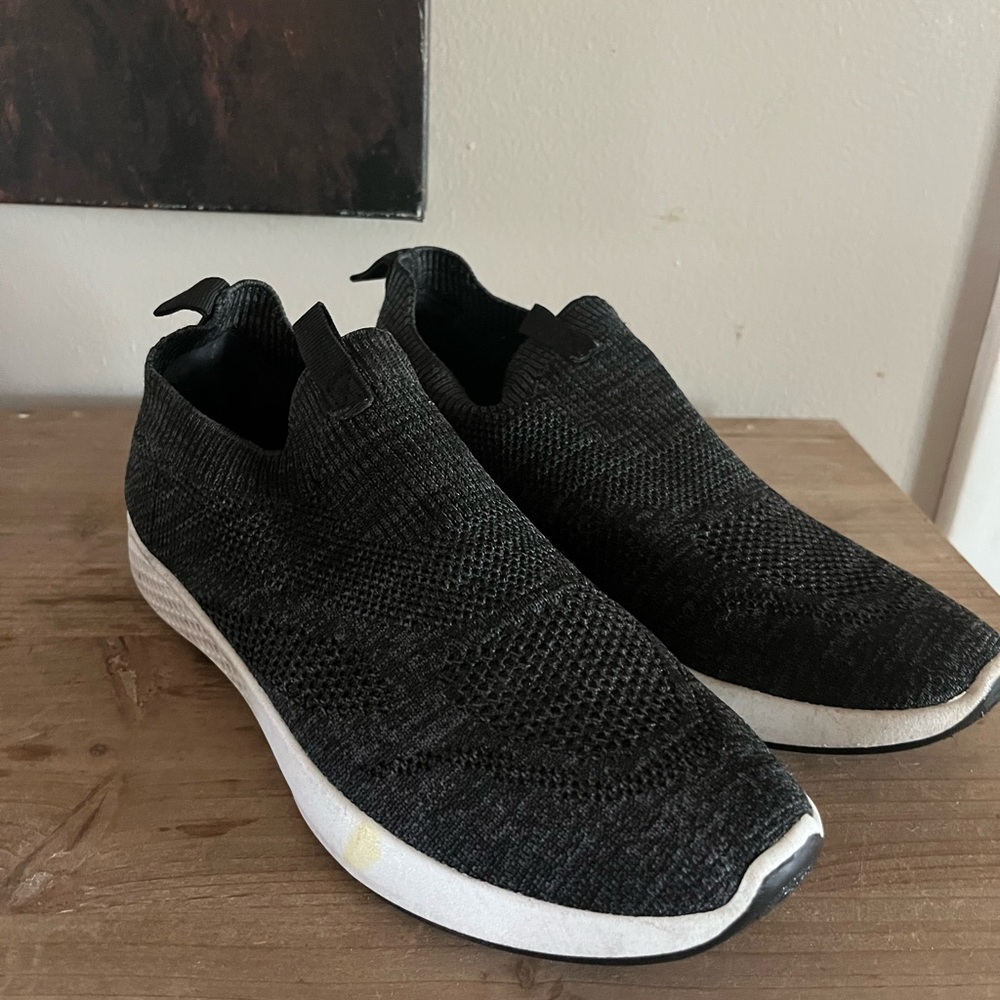 Black Knit Slip-On womans Shoes